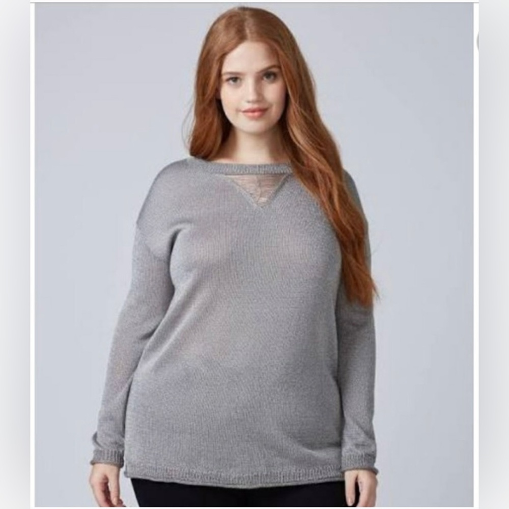 Lane Bryant Silver/Gray Distressed V Neck Line Size 18/20